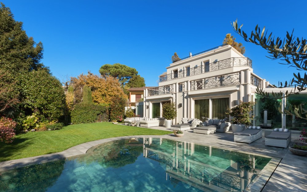 Elevated Living: The Distinctive Luxury Features of Thornton Development Group Homes