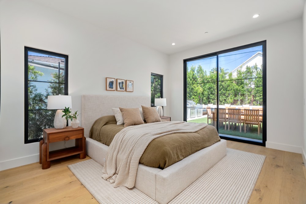 The Gonzaga Residence — primary suite