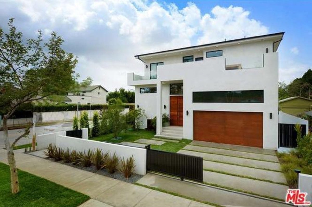 The Modern Orange, Miracle Mile